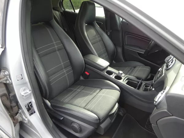 Mercedes-Benz GLA 200d 100kW 4MATIC PANORAMA - foto 10