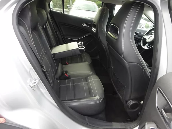 Mercedes-Benz GLA 200d 100kW 4MATIC PANORAMA - foto 11