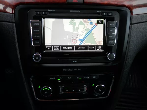 Škoda Superb 2,0TDI CR 125kW 4x4 ELEGANCE - foto 12