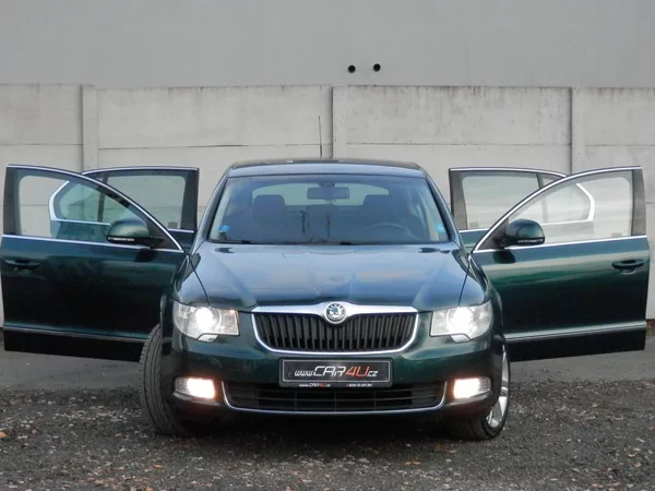 Škoda Superb 2,0TDI CR 125kW 4x4 ELEGANCE - foto 24