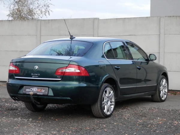 Škoda Superb 2,0TDI CR 125kW 4x4 ELEGANCE - foto 26