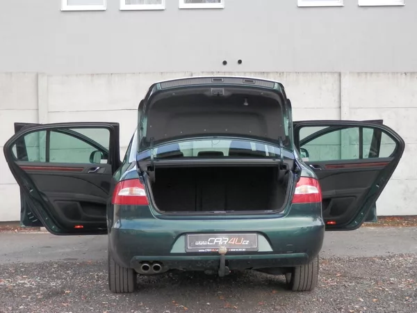 Škoda Superb 2,0TDI CR 125kW 4x4 ELEGANCE - foto 30