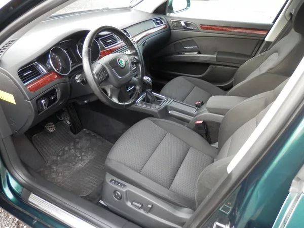 Škoda Superb 2,0TDI CR 125kW 4x4 ELEGANCE - foto 4