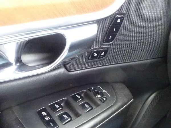 Volvo S90 D4 VÝMĚNA MOŽNÁ ZA V90 ČR - foto 17