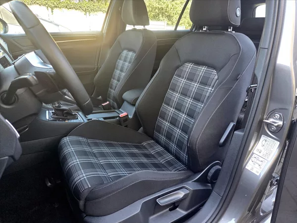 Volkswagen Golf 2,0 TDi 135kW DSG GTD ČR 2.maj - foto 8