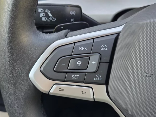 Volkswagen Golf 1,5 eTSi 110kW DSG Tov.záruka - foto 15