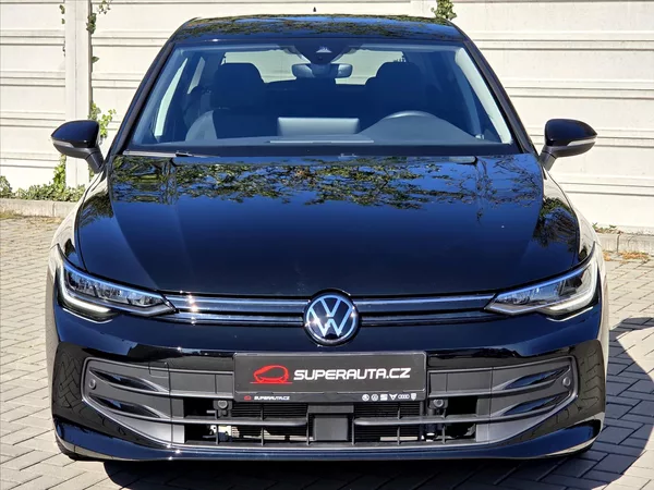 Volkswagen Golf 1,5 eTSi 110kW DSG Tov.záruka - foto 2