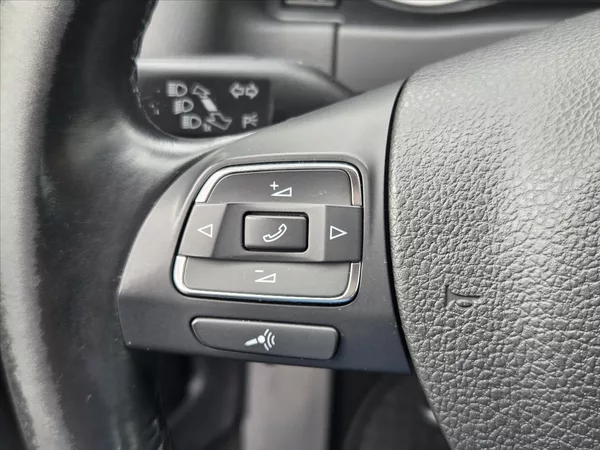 Volkswagen Tiguan 2,0 TDi DSG 4x4 Tažné z. Track - foto 13