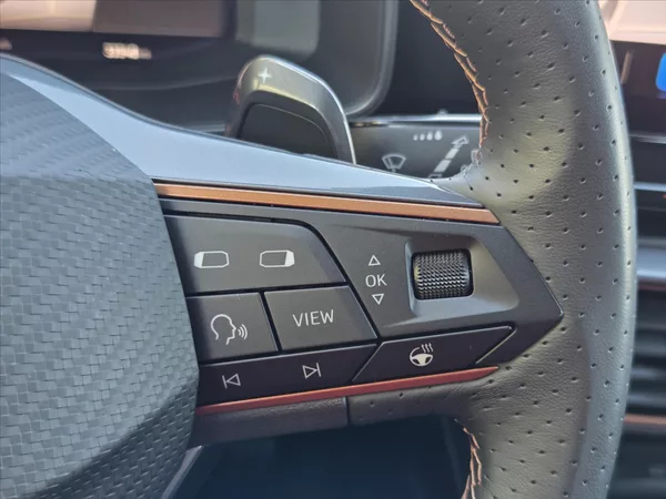 Cupra Formentor 1,5 TSi DSG Sport.sedadla Záru - foto 18