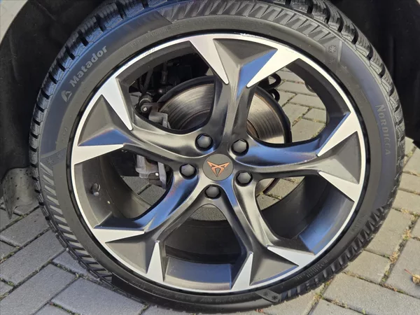 Cupra Formentor 1,5 TSi DSG Sport.sedadla Záru - foto 23