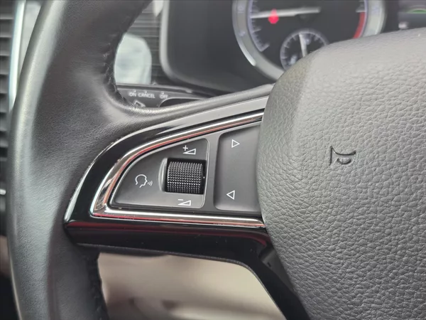 Škoda Kodiaq 2,0 TDi DSG 4x4 Style+ Tažné z - foto 17