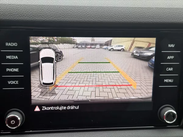 Škoda Kodiaq 2,0 TDi DSG 4x4 Style+ Tažné z - foto 24