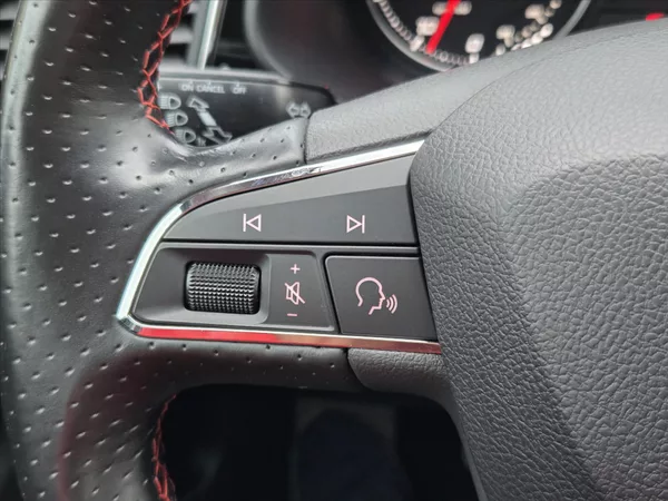 Seat Leon 1,8 TSi FR Full LED DCC 16V ST - foto 16