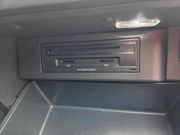 Seat Leon 1,8 TSi FR Full LED DCC 16V ST - foto 17