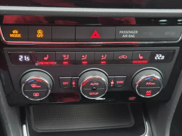 Seat Leon 1,8 TSi FR Full LED DCC 16V ST - foto 19