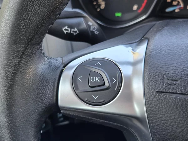 Ford Focus 1,6 Ti-VCT Tažné z. ČR 2.maj 1 - foto 13
