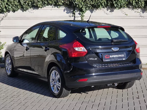 Ford Focus 1,6 Ti-VCT Tažné z. ČR 2.maj 1 - foto 4