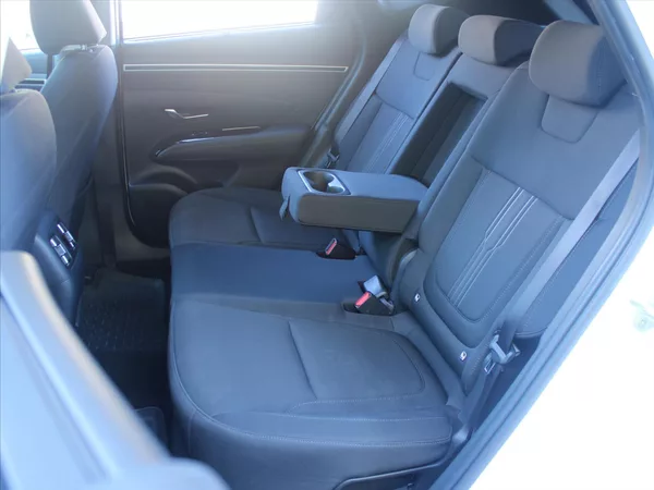 Hyundai Tucson 1,6 T-GDi 132kW 4x4 AT Style Č - foto 9