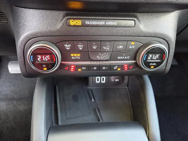 Ford Focus 1,5 EcoBlue 88kW 8A/T Titanium - foto 13