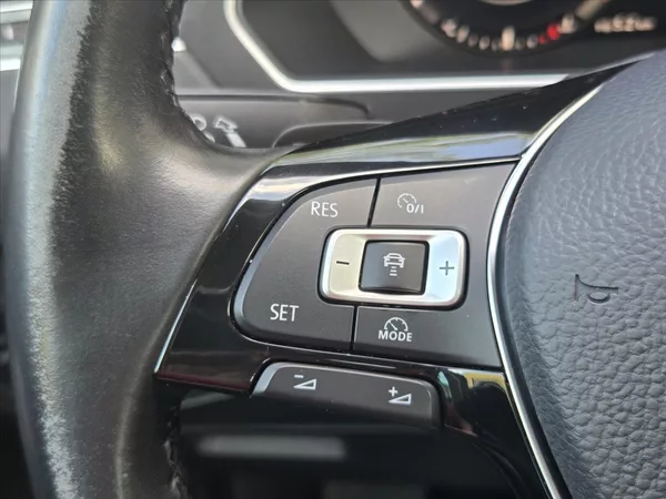Volkswagen Tiguan 2,0 TDi 4Mot DSG Highline ČR 1 - foto 14