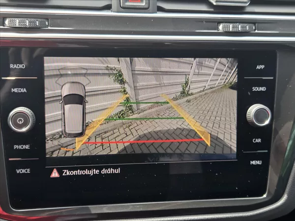 Volkswagen Tiguan 2,0 TDi 4Mot DSG Highline ČR 1 - foto 18