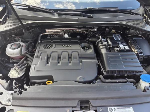 Volkswagen Tiguan 2,0 TDi 4Mot DSG Highline ČR 1 - foto 19