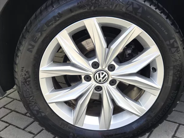 Volkswagen Tiguan 2,0 TDi 4Mot DSG Highline ČR 1 - foto 20