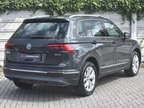 Volkswagen Tiguan 2,0 TDi 4Mot DSG Highline ČR 1 - foto 6