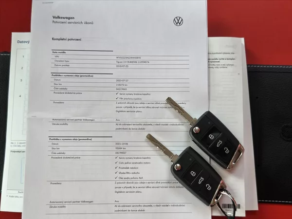 Volkswagen Tiguan 2,0 TDi 4Mot DSG Highline ČR 1 - foto 7