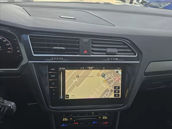 Volkswagen Tiguan 2,0 TSi BT235KW D7 R DPH NAVI - foto 19