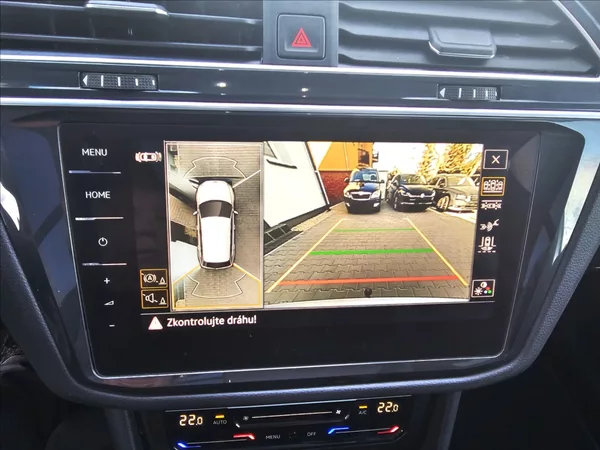 Volkswagen Tiguan 2,0 TSi BT235KW D7 R DPH NAVI - foto 27