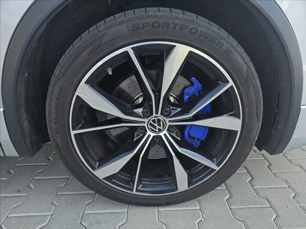 Volkswagen Tiguan 2,0 TSi BT235KW D7 R DPH NAVI - foto 39