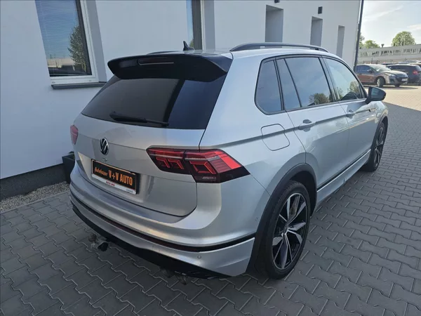 Volkswagen Tiguan 2,0 TSi BT235KW D7 R DPH NAVI - foto 6