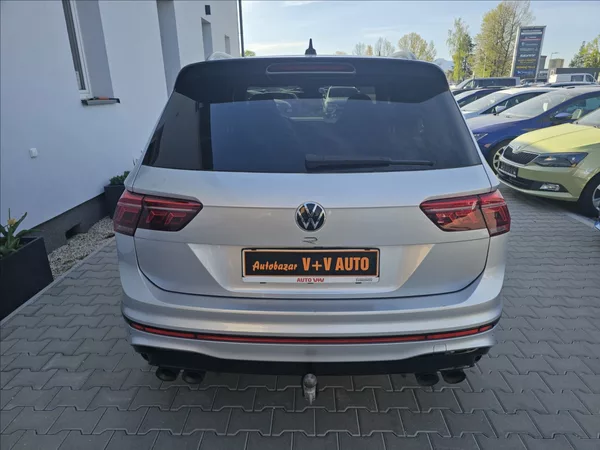 Volkswagen Tiguan 2,0 TSi BT235KW D7 R DPH NAVI - foto 7