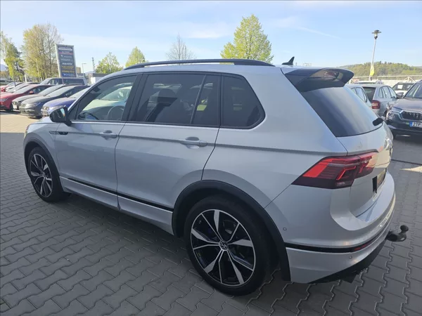 Volkswagen Tiguan 2,0 TSi BT235KW D7 R DPH NAVI - foto 9