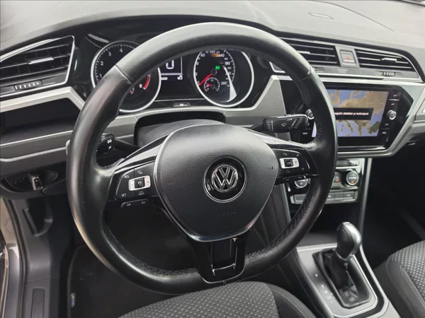 Volkswagen Touran 1,4 TSi 110KW DSG 7 MÍSTNÝ - foto 12