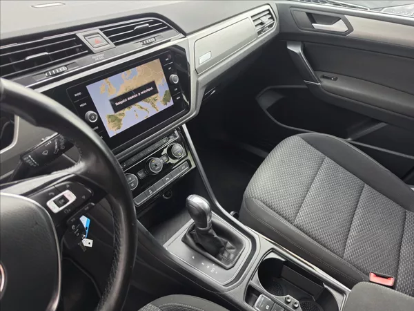 Volkswagen Touran 1,4 TSi 110KW DSG 7 MÍSTNÝ - foto 13