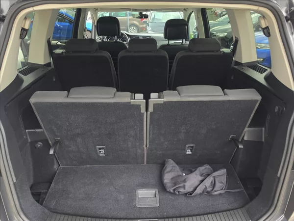 Volkswagen Touran 1,4 TSi 110KW DSG 7 MÍSTNÝ - foto 29