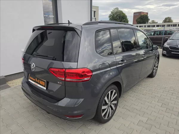 Volkswagen Touran 1,4 TSi 110KW DSG 7 MÍSTNÝ - foto 6