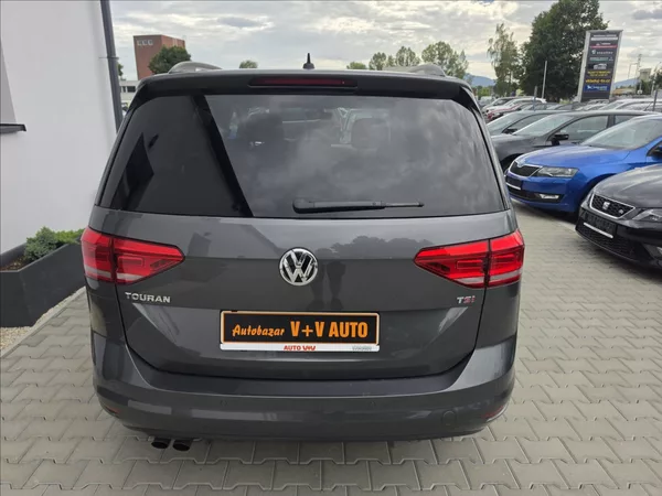 Volkswagen Touran 1,4 TSi 110KW DSG 7 MÍSTNÝ - foto 7