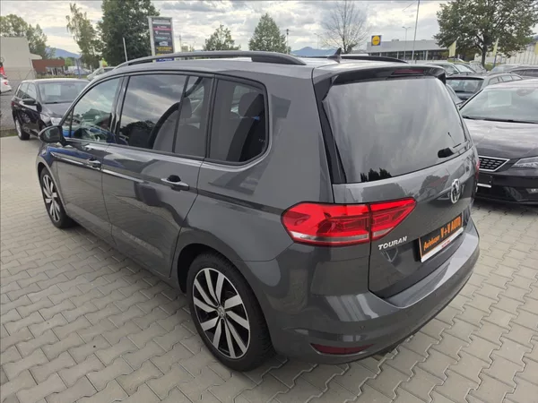 Volkswagen Touran 1,4 TSi 110KW DSG 7 MÍSTNÝ - foto 8