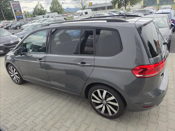 Volkswagen Touran 1,4 TSi 110KW DSG 7 MÍSTNÝ - foto 9