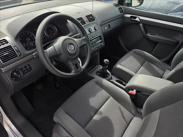 Volkswagen Touran 1,2 TSi 77KW Trend 7 MÍST ALU - foto 11