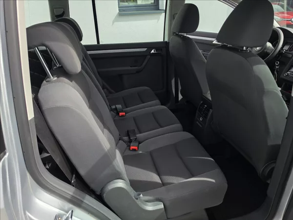 Volkswagen Touran 1,2 TSi 77KW Trend 7 MÍST ALU - foto 27