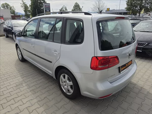 Volkswagen Touran 1,2 TSi 77KW Trend 7 MÍST ALU - foto 8