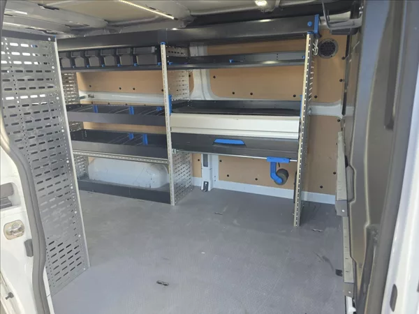 Ford Transit Custom 2,0 TDCi 96KW L2H1 - foto 23