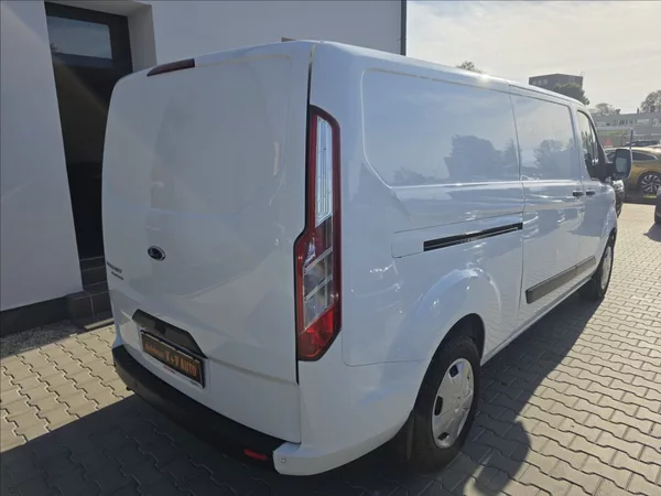 Ford Transit Custom 2,0 TDCi 96KW L2H1 - foto 6