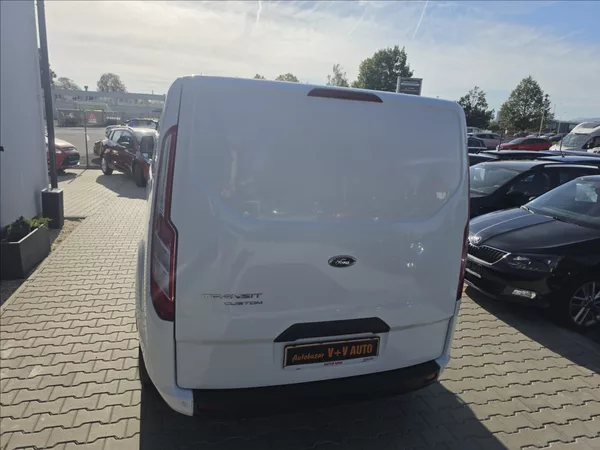 Ford Transit Custom 2,0 TDCi 96KW L2H1 - foto 7