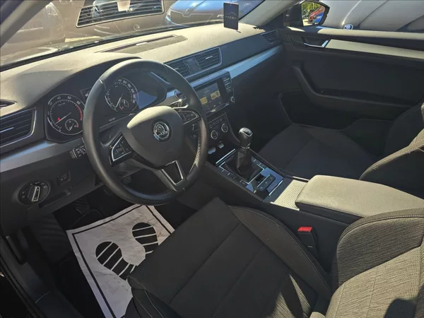 Škoda Superb III 1,4 TSi 110KW Ambition+ - foto 11