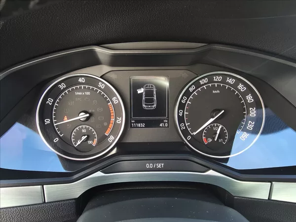 Škoda Superb III 1,4 TSi 110KW Ambition+ - foto 15